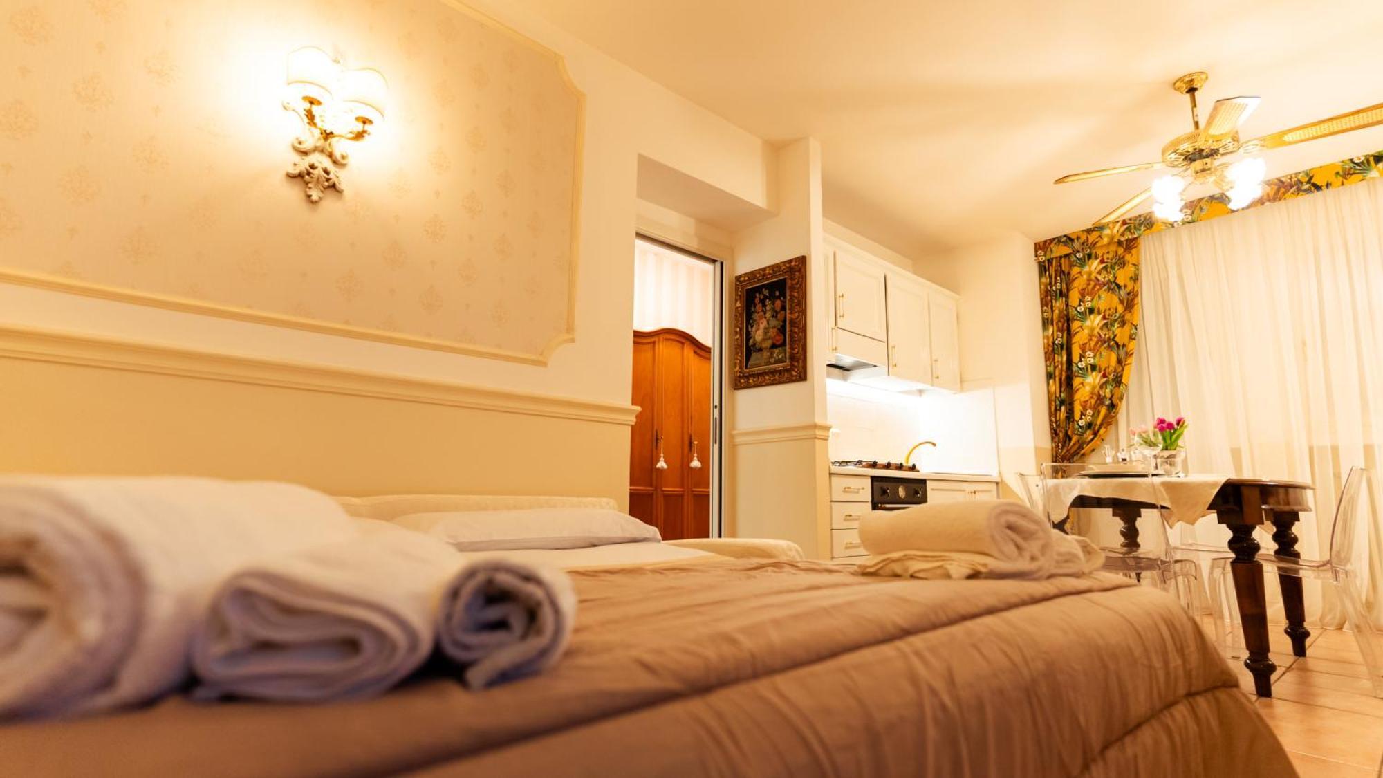 New Cozy Apartment - City Centre レッコ エクステリア 写真