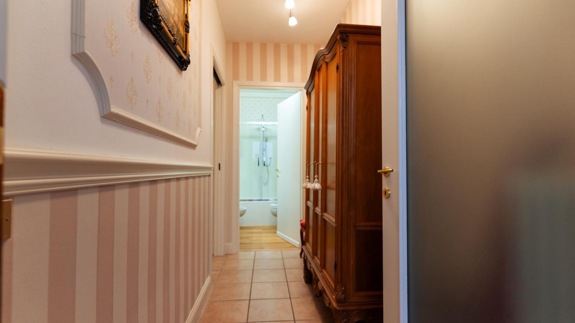 New Cozy Apartment - City Centre レッコ エクステリア 写真