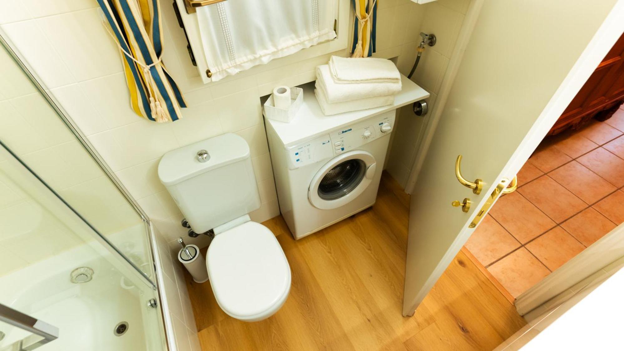 New Cozy Apartment - City Centre レッコ エクステリア 写真