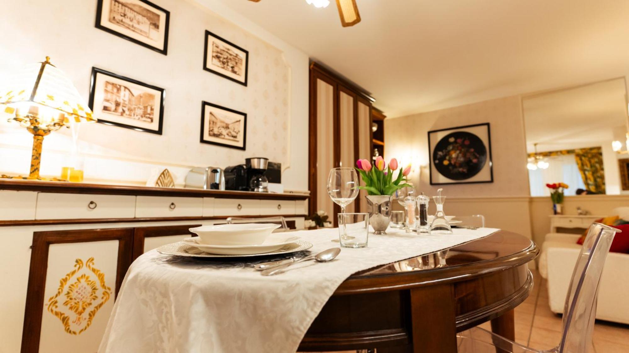 New Cozy Apartment - City Centre レッコ エクステリア 写真